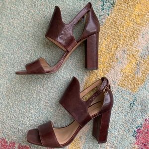 Banana Republic Brown Leather Pumps